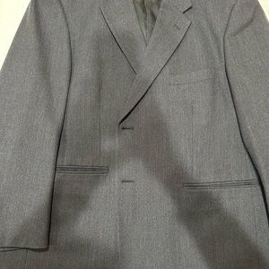 Beautiful Pronto Uomo Suit Jacket—46s (100% lambs wool)